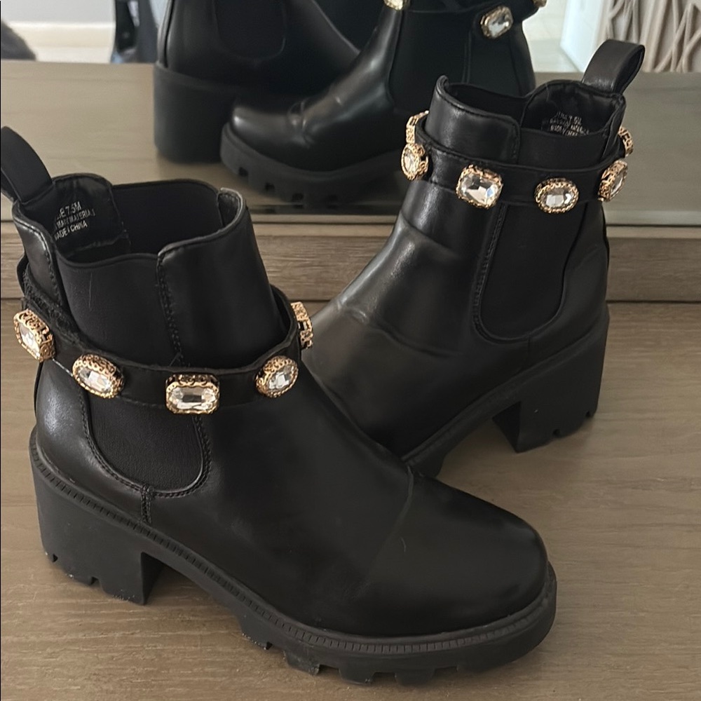Black Embellished Ankle Booties with heel crystals gems size 7.5